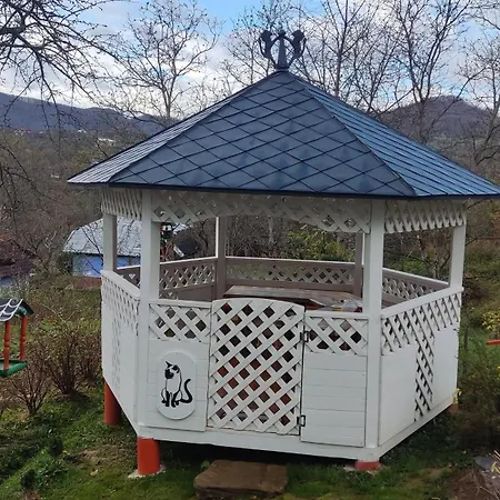 Bat'kivska Hata בית הארחה